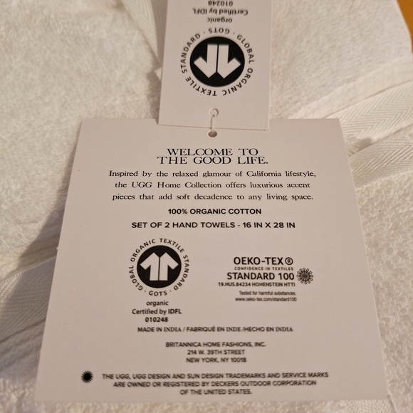 NWT UGG  set of 2 Hand Towels - Picture 2 of 2
